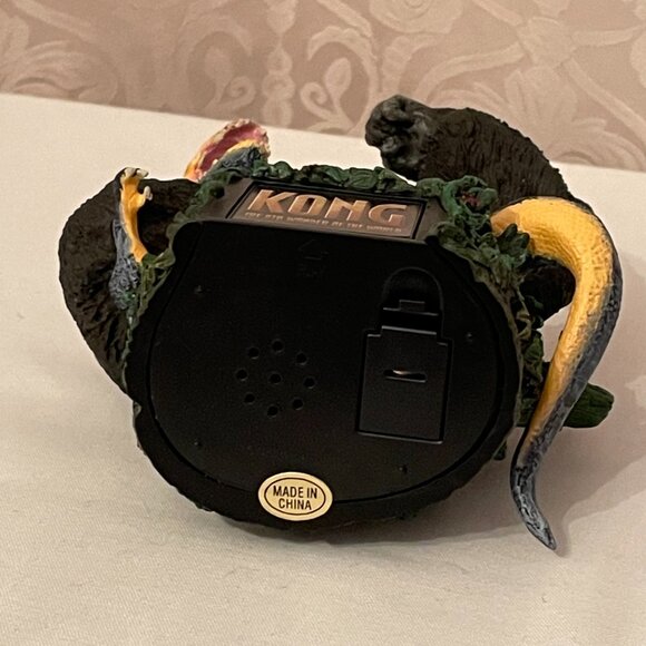 Carlton Cards Heirloom Ornament #148 King Kong to the Rescue - with Sound Effect - Picture 7 of 14